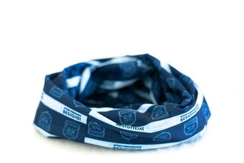 Ein schwarzes Stirnband mit blau-weißen Mustern und dem Schriftzug „Sportvereinigung Besigheim“.
