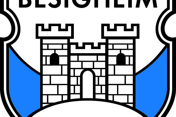 Wappen der Sportvereinigung Besigheim mit einer Burg und blauen Elementen, umrahmt von einem Schild. Unterhalb steht &bdquo;1887&ldquo;.